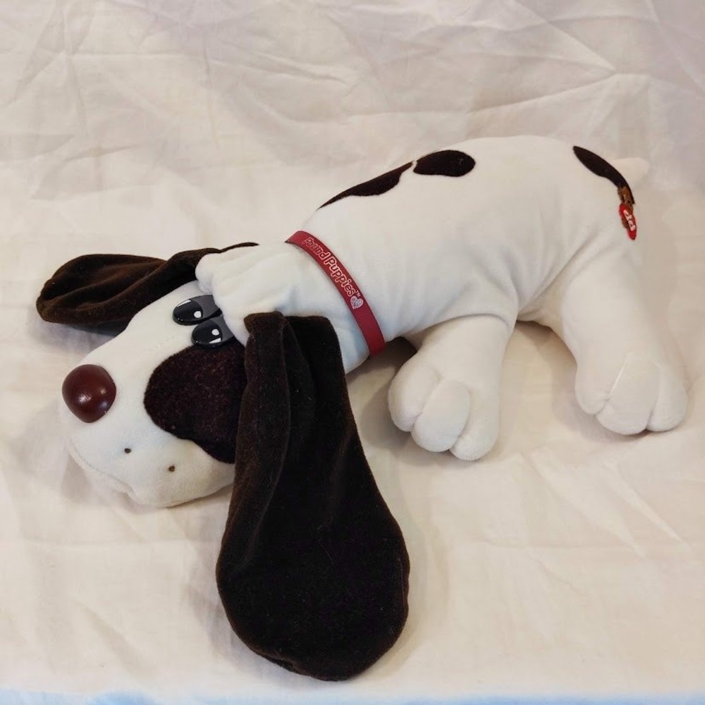 Vintage 1985 Tonka Pound Puppies White Brown Spotted Dog Plush Toy with Collar